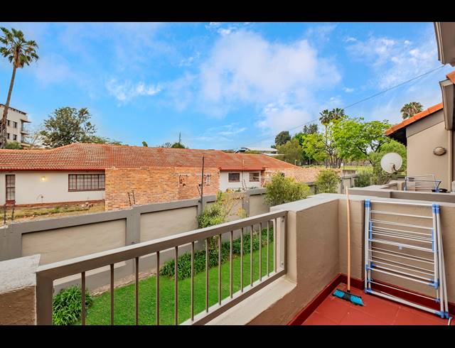 2 BEDROOM APARTMENT FOR SALE IN FERNDALE